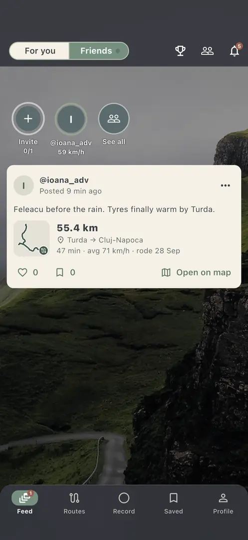 The Feed with the friends strip: invite, a friend riding now at 59 km/h, and a friend's shared ride